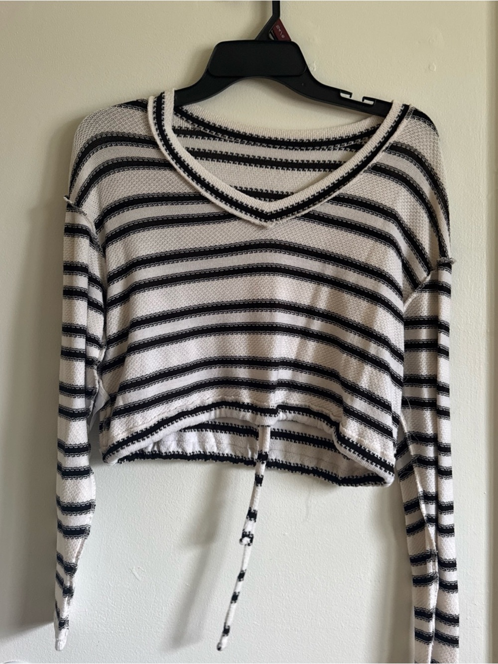 Striped V-Neck Long Sleeve Crop Top - White & Black - Picture 5 of 5